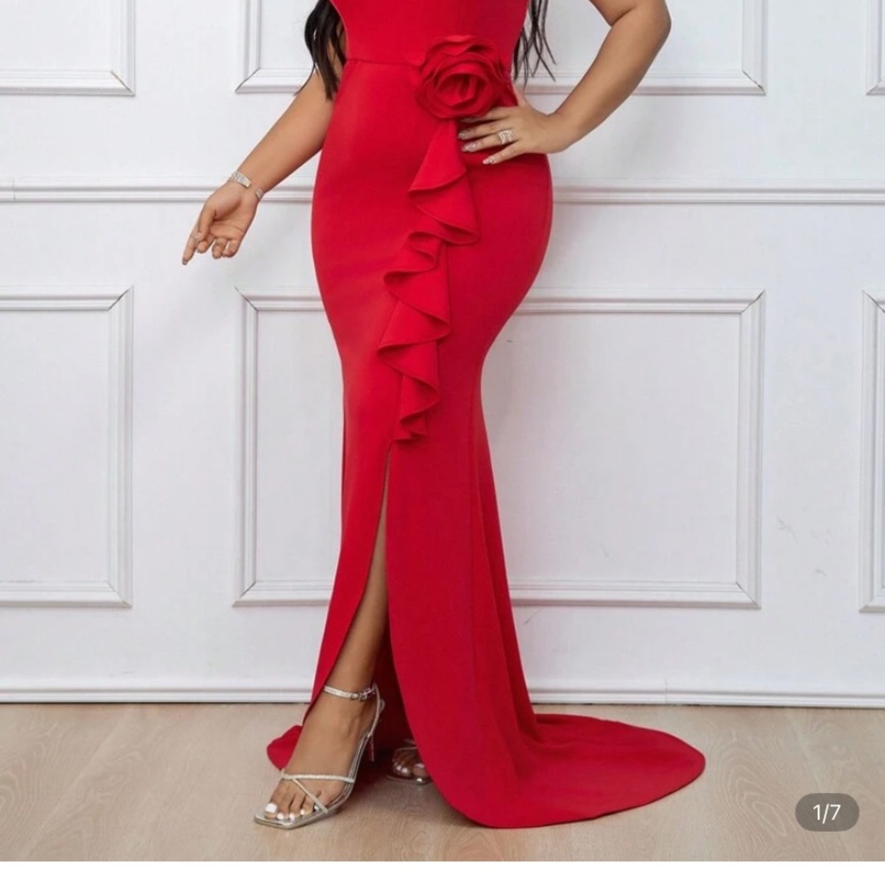 SHEIN Scarlet Evening Gown with Floral Accent